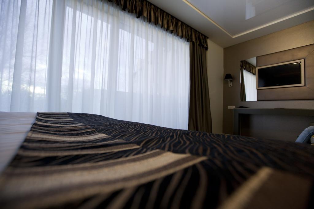 Exclusive Hotel & More ซีบิว ภายนอก รูปภาพ