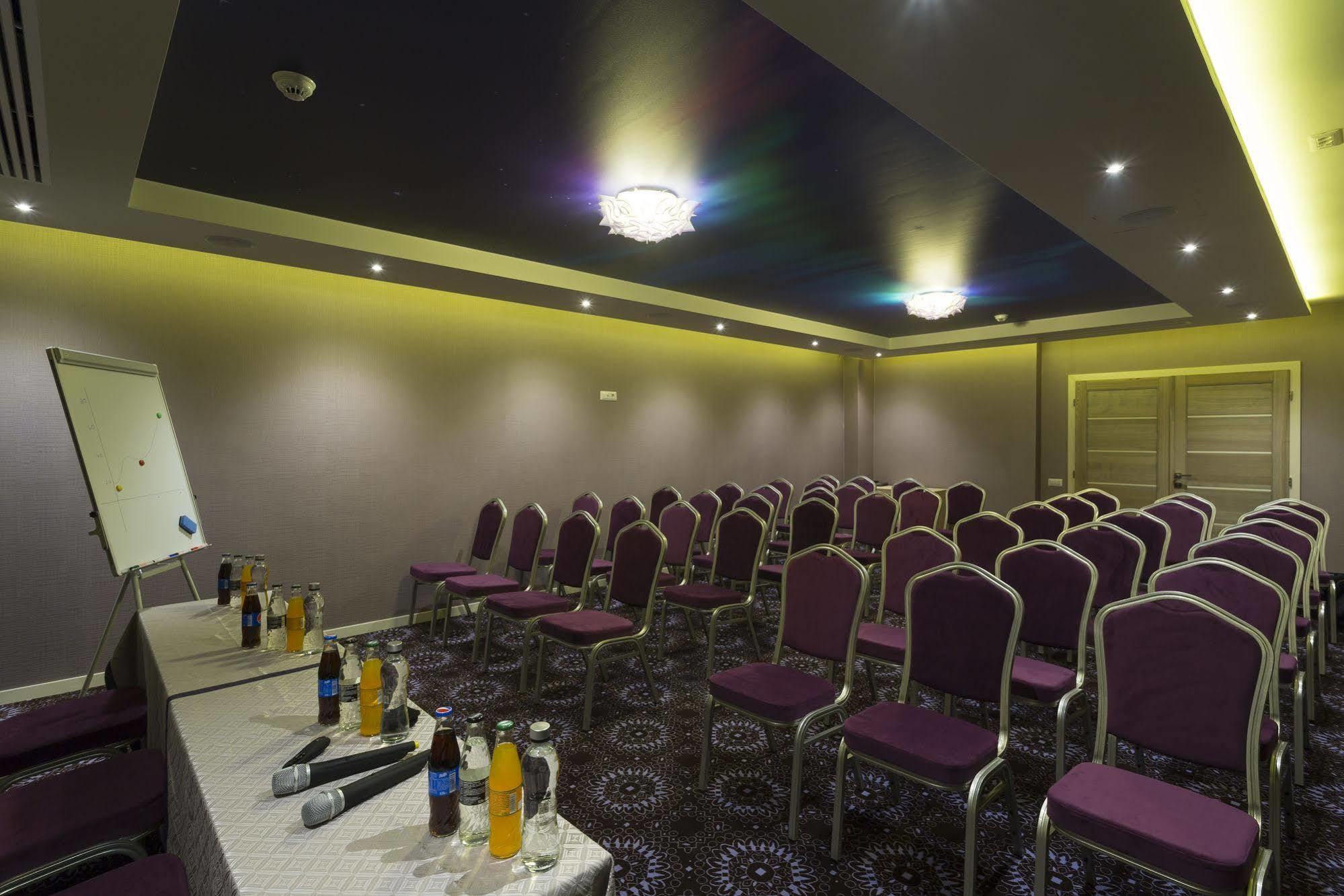 Exclusive Hotel & More ซีบิว ภายนอก รูปภาพ