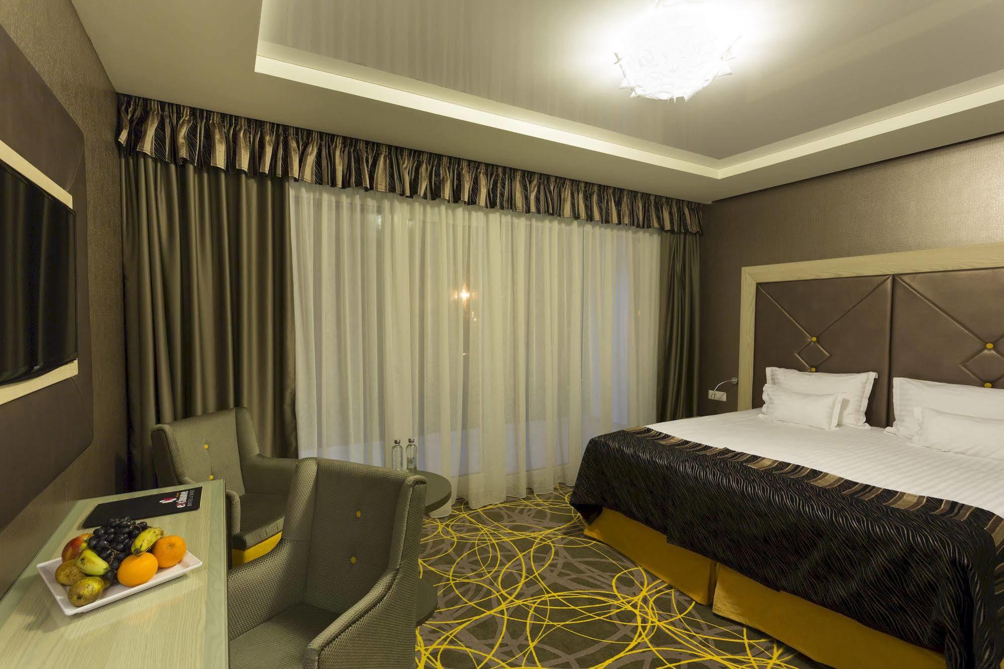 Exclusive Hotel & More ซีบิว ภายนอก รูปภาพ