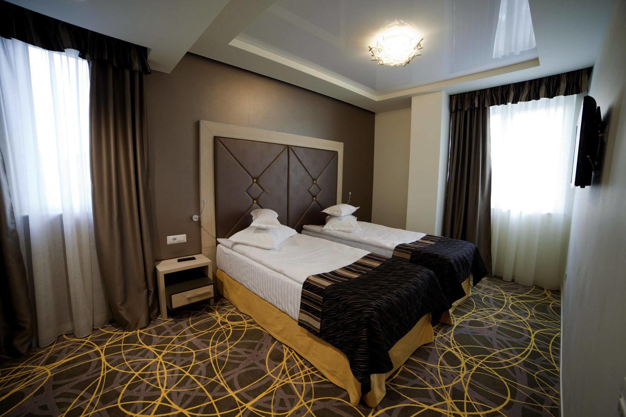 Exclusive Hotel & More ซีบิว ภายนอก รูปภาพ
